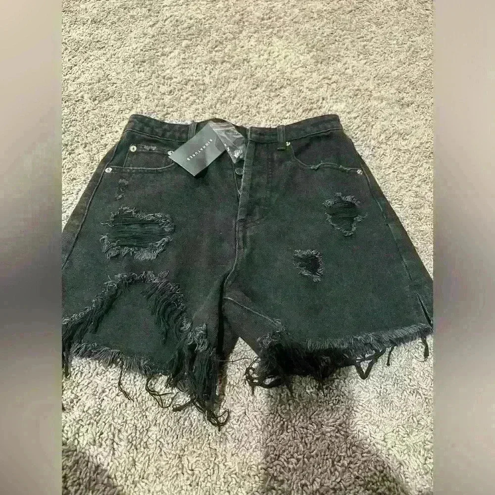 Brand new black short pants.